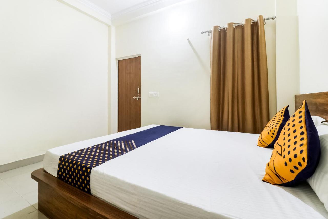 Oyo 40073 Yash Homestay Samarda Kaliāsot Dış mekan fotoğraf