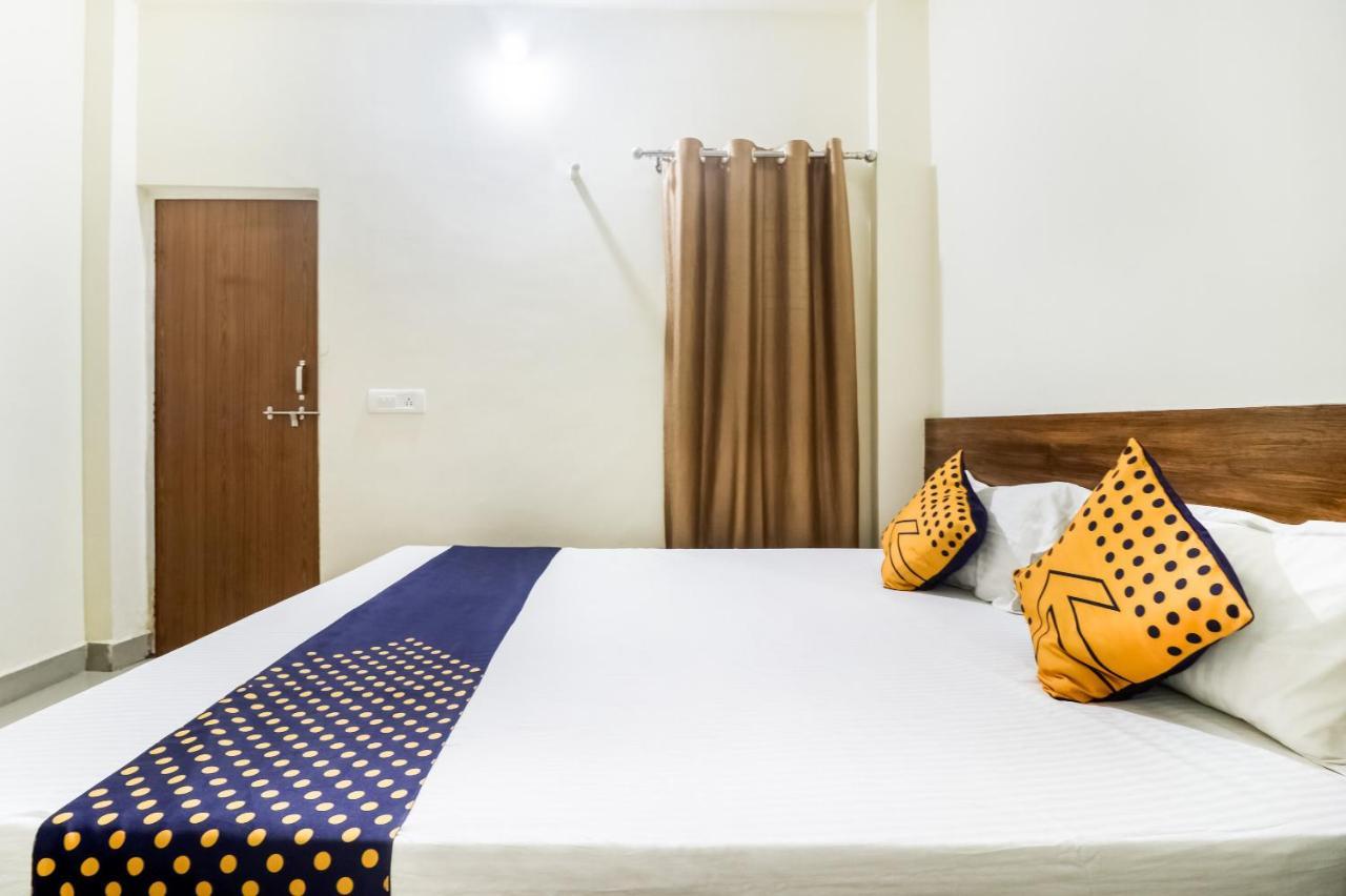 Oyo 40073 Yash Homestay Samarda Kaliāsot Dış mekan fotoğraf