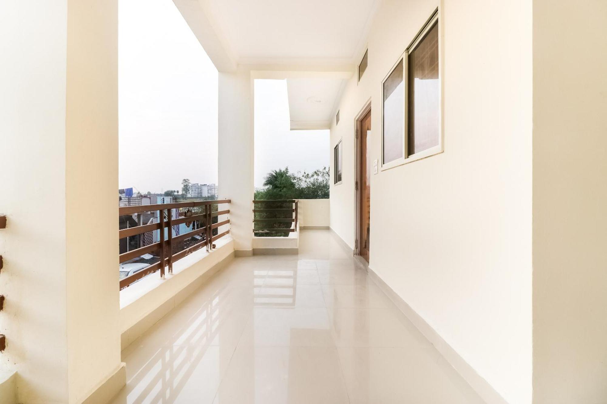 Oyo 40073 Yash Homestay Samarda Kaliāsot Dış mekan fotoğraf