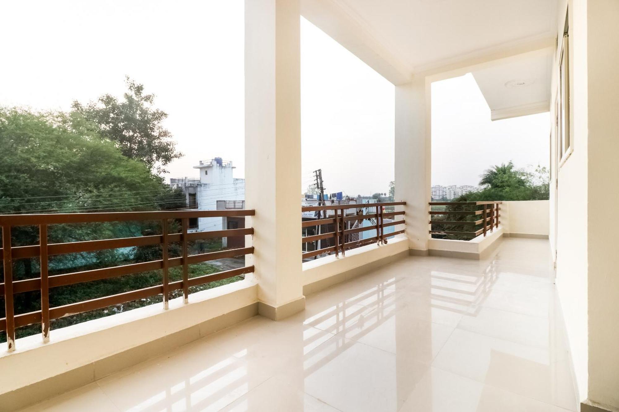 Oyo 40073 Yash Homestay Samarda Kaliāsot Dış mekan fotoğraf